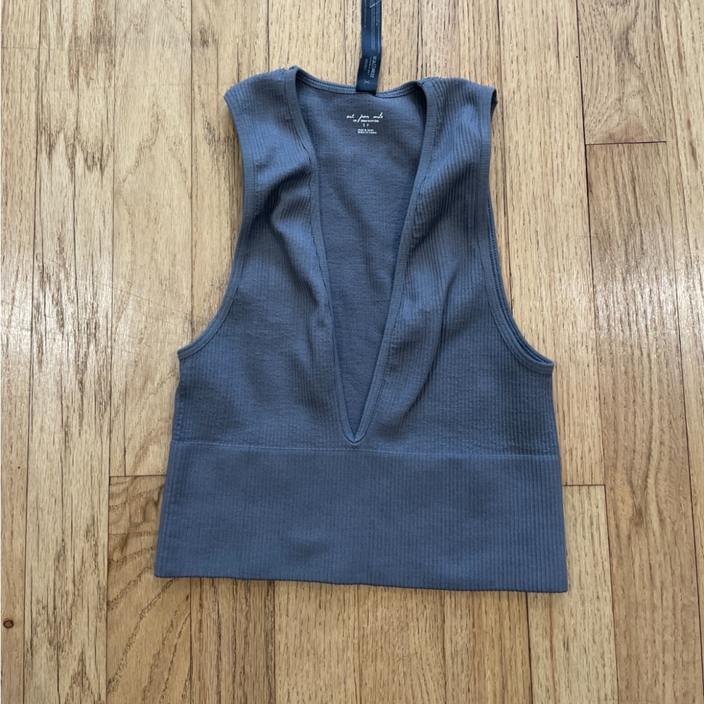 Out From Under Hailey Seamless Plunge crop top